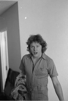 Dan Hartman in a hotel room